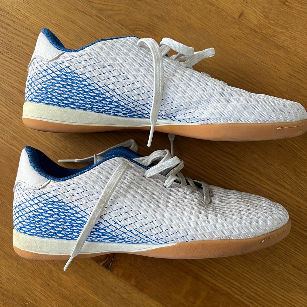 Hawkwell Unisex Indoor Soccer Trainer, Size 4
